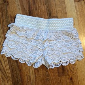 Jolt lace ruffle short
